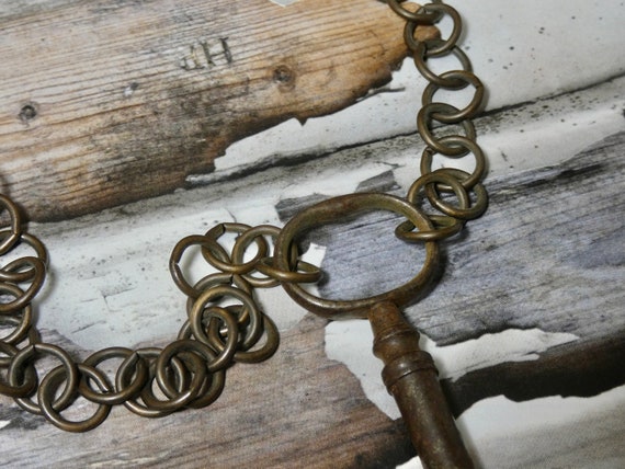 Vintage Barrel Key Necklace, Large Key with Large… - image 4