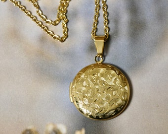 Circle Locket Necklace, Gold Flower Pattern