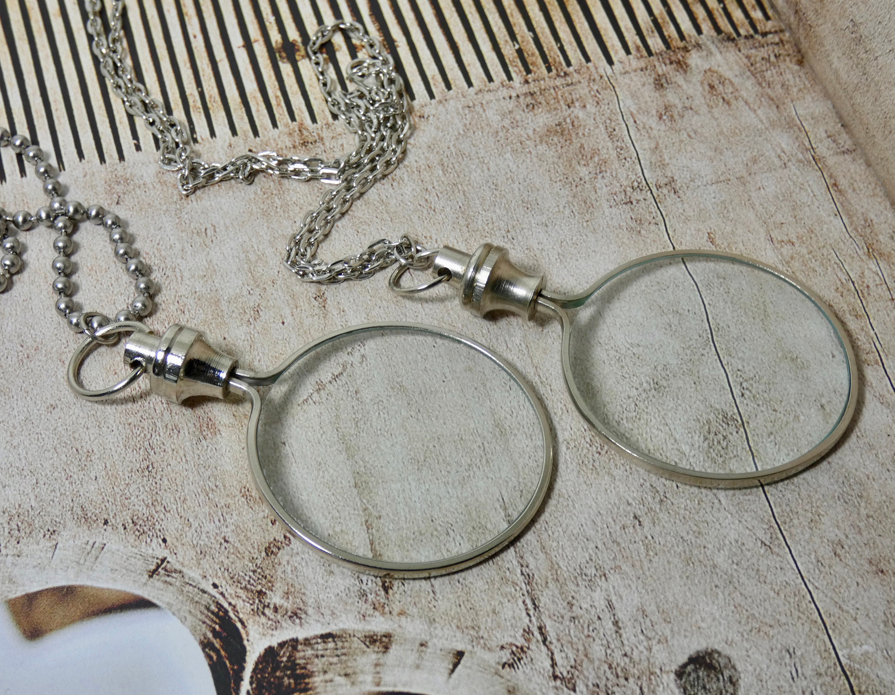 Magnifying Glass Necklace with a handle, Silver and Glass Steampunk Monocle  Necklace, It really does works, Unisex Pendant