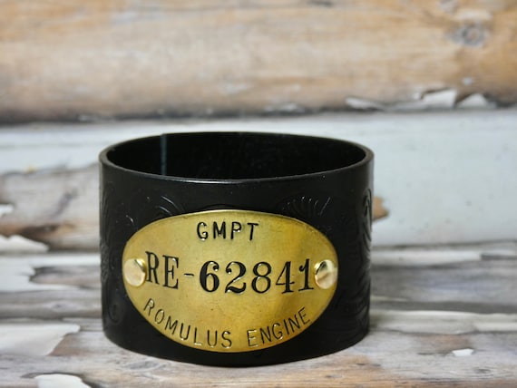 Leather Cuff Bracelet Vintage GM Brass Tag #62841… - image 1