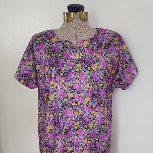Vintage Frayne Yellow & Purple Rose Flower Pattern Tee Style Blouse -- Retro Feminine Floral Women&#39;s Clothing -- Nature Botanical Print