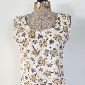 Vintage Yellow & Blue Flowers Tank Top Retro Cute Floral Print Women's Clothing Sleeveless Gardener Plant Lady Fashion Summer Shirt image 1