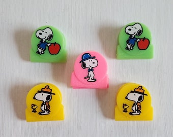 Vintage Snoopy Plastic Stationary Paper Clips - Set of Five - Retro 1950s Peanuts Comic Characters --- Butterfly Originals Office Supplies