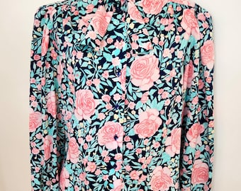 Vintage Alicia Pink Rose Ascot Blouse --- Retro 1980s Cute Colorful Floral Women's Clothing --- Pretty Feminine Garden Blossom Dress Shirt