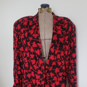 Vintage Anne Klein II Red & Black Ivy Leaves Silk Blazer --- Retro Modern Goth Autumn Fall Women&#39;s Fashion Clothing --- Business Suit Jacket