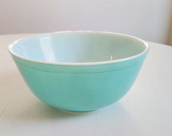 Vintage Pyrex Robin Egg Turquoise Blue 403 2.5 Quart Mixing Bowl --- Retro 1950s Aqua Solid Color Kitchen --- Mid-Century Mermaid Decor