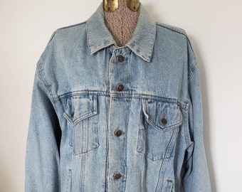 Vintage Wrangler Hero Light Wash Denim Jacket --- Retro American Workwear Timeless Fashion --- Light Blue Jean Jacket Unisex Clothing