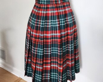 Vintage Talbots Red & Green Tartan Plaid Pleated Wool Skirt--- Retro Classic Autumn Preppy Style Women's Clothing --- Academia Vibes