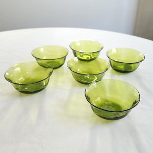Vintage Clear Green Glass Bowls - Set of Six -  Retro 1960s 1970s Groovy Simple Glassware --- Salad Cereal Ice Cream --- Housewarming Gift