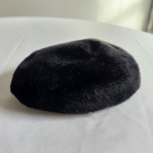 Vintage Genuine Imported Launcelot Beret Furry Black Hat - Retro 1950s 1960s Classic Italian Women&#39;s Fashion Winter Headwear Goth Girl Style