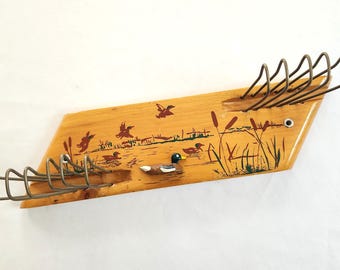 Vintage Duck Pond Wood & Metal Wall Mounted Tie Rack --- Retro Hunting Lodge Cabin Home Decor --- Men's Accessories Organization Hanger
