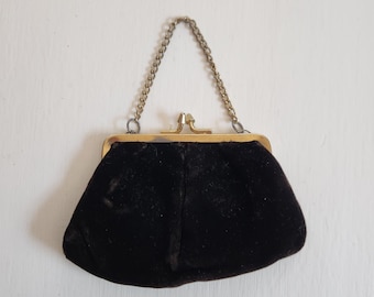 Vintage Black Velvet Coin Purse on Chain --- Retro Miniature Handbag Dainty Evening Bag --- Antique Style Change Pouch Elegant Accessory