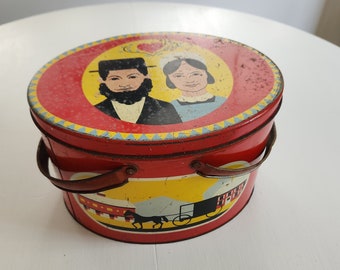 Vintage Amish Family Farm Oval Tin with Handles --- Retro Pennsylvania Dutch Lancaster Farmhouse Americana Home Decor --- Metal Storage Box