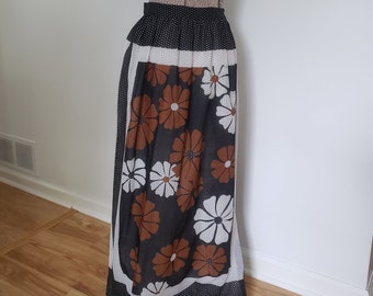 Vintage Chelsea New York Floral Maxi Skirt -- Retro 1960s Groovy Mid-Century Mod Flower Power Clothing -- Fun 1970s Print Women's Fashion