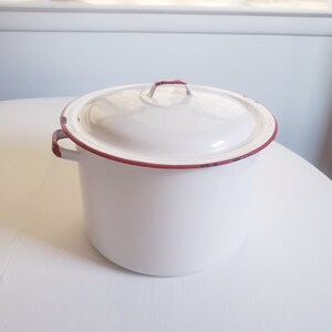 Vintage White & Red Enamel Pot with Lid --- Retro Colorful Enamelware Rustic Kitchen Decor --- Large Stock Soup Pot Farmhouse Style Home
