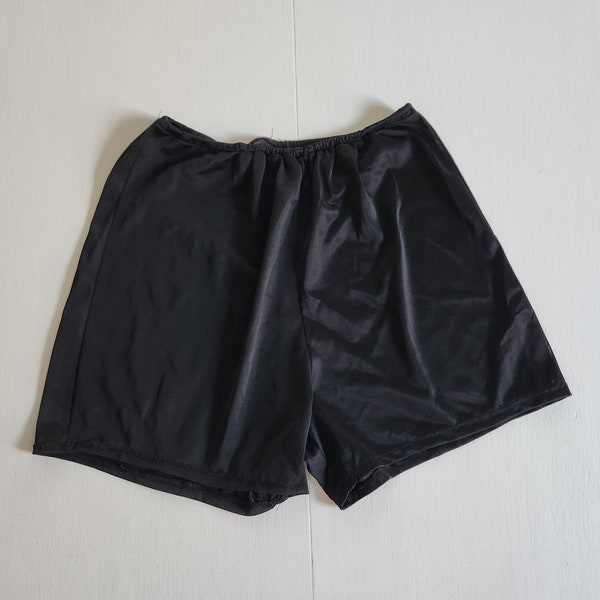 Vintage Warner's Simple Black Bloomer Shorts --- Retro Women's Undergarment Lingerie --- Summer Pajamas Goth Girl Costume Witch Fashion