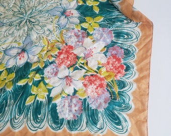 Foulard carré vintage avec fleurs d'hortensia et de lys --- accessoire bandana floral rétro de jardin --- bandeau de cheveux printanier des années 1950 1960