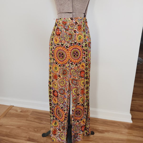 Vintage Lady Arrow Psychedelic Groovy Trippy Pattern Palazzo Pants --- Retro 1960s 1970s Mod Hippie Colorful Summer Women's Clothing