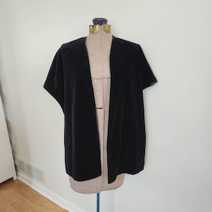 Vintage Black Velvet Shawl --- Retro Classic Formal Goth Girl Cover Up Fashion Wrap Accessory --- Wednesday Addams Style Women&#39;s Clothing