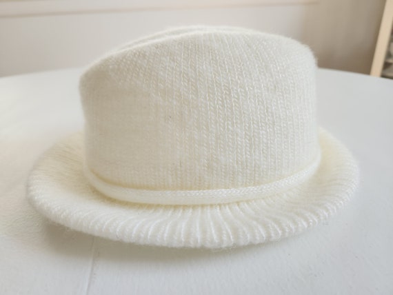 Vintage Aris White Knit Acrylic Fedora Style Hat … - image 4