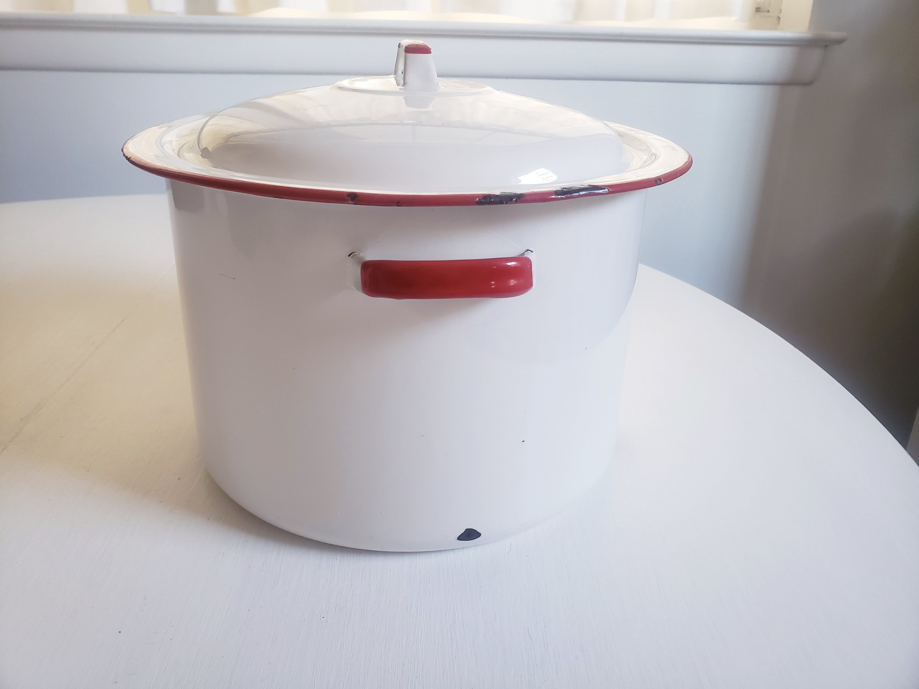 Vintage White & Red Enamel Pot With Lid --- Retro Colorful Enamelware ...