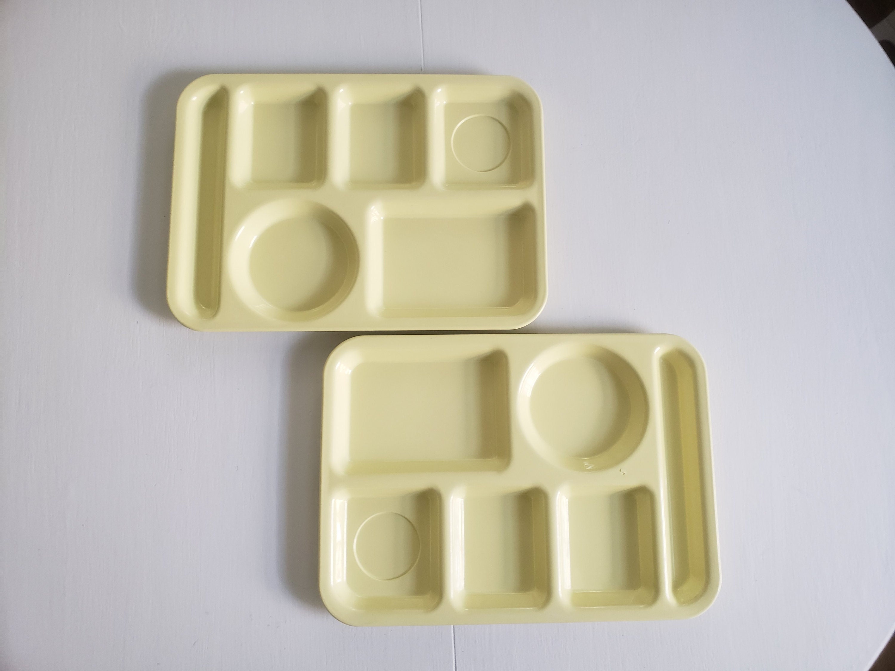 Vintage Silite Pastel Yellow Cafeteria Lunch Trays Set of Two Retro 1950's  1960's Style Compartment Food Serving Trays Plates for Kids -  Canada