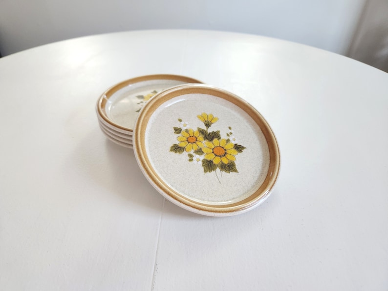 Vintage Mikasa Stone Manor Yellow Daisy Melissa Pattern Small Plate ONE PIECE Retro 1970s Daisy Flower Salad Dessert Dish 70s Cottage image 1