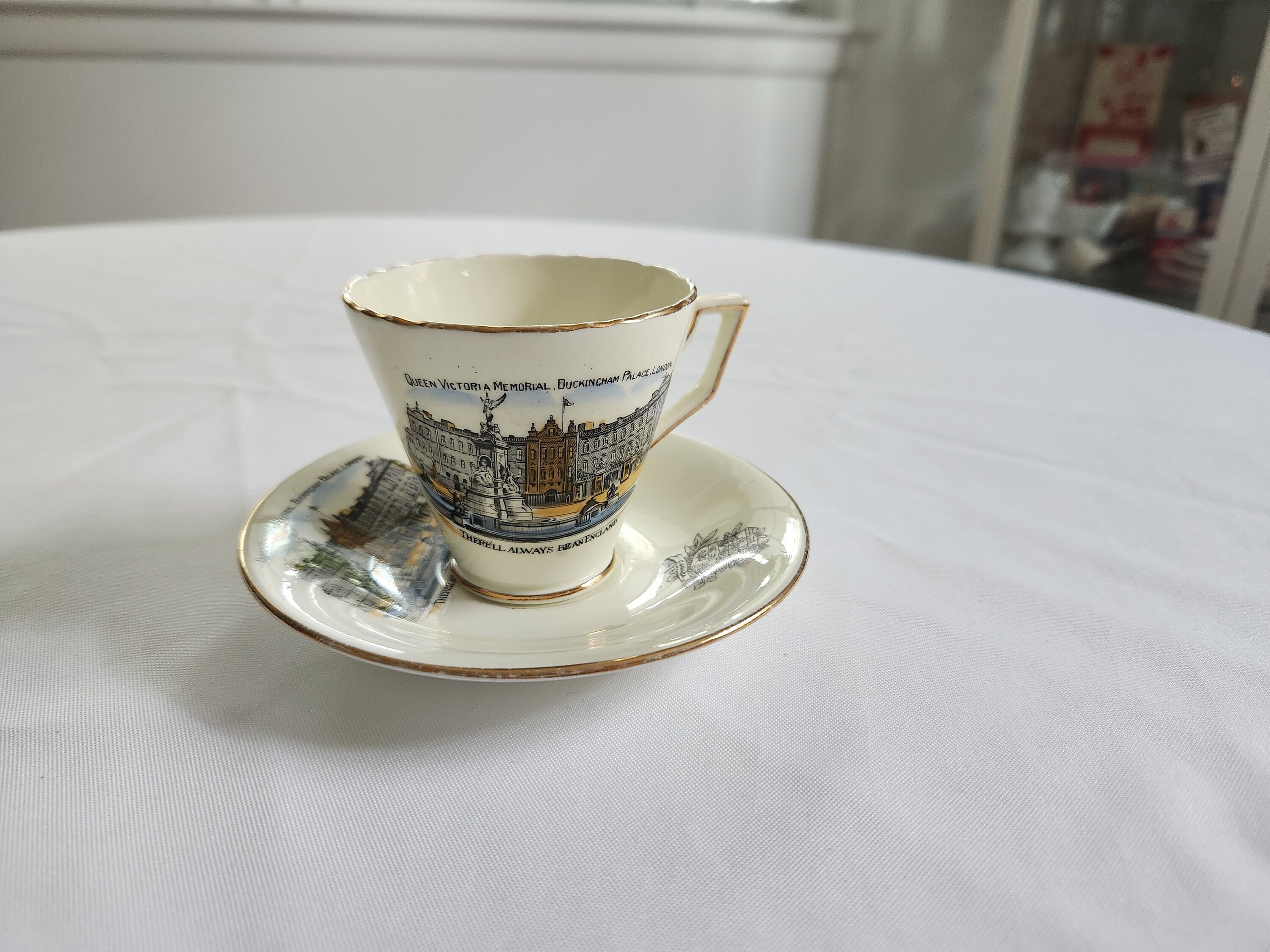 Queen Victoria Saucer - Etsy