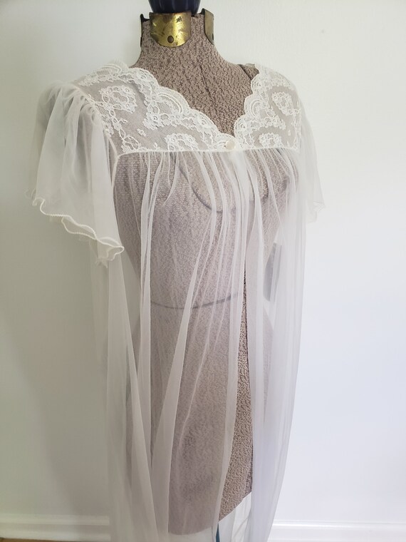 Vintage Gilead Sheer White Peignoir Robe with Lac… - image 8