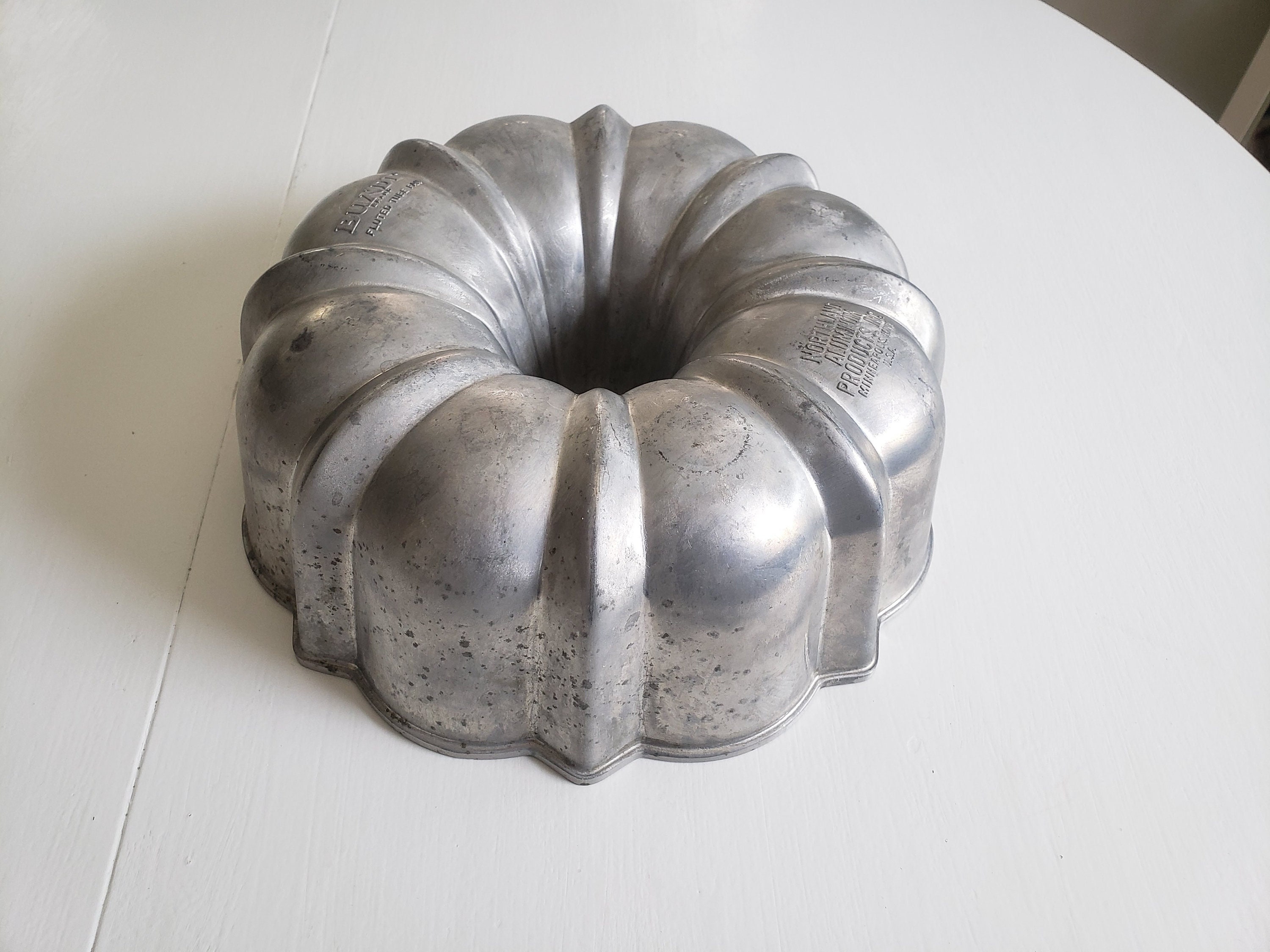 Vintage Nordic Ware Orange Ombre Bundt Pan Retro 1960s 1970s Northland  Aluminum Groovy Kitchen Decor Round Ring Cake Pan Baker Gift 