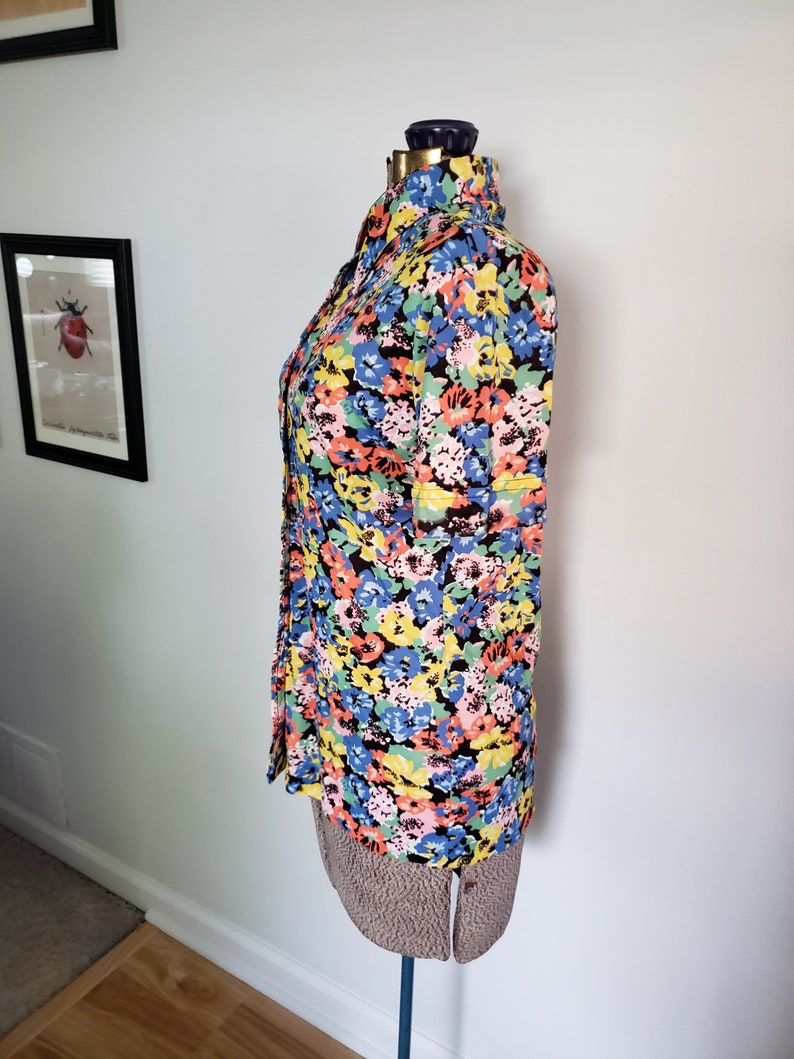 Elles Belles Knits Funky Floral Fun Pattern - Retro Groovy Unique Disco Fashion Clothing - Vintage 1970/'s Novelty Print Dress Shirt -