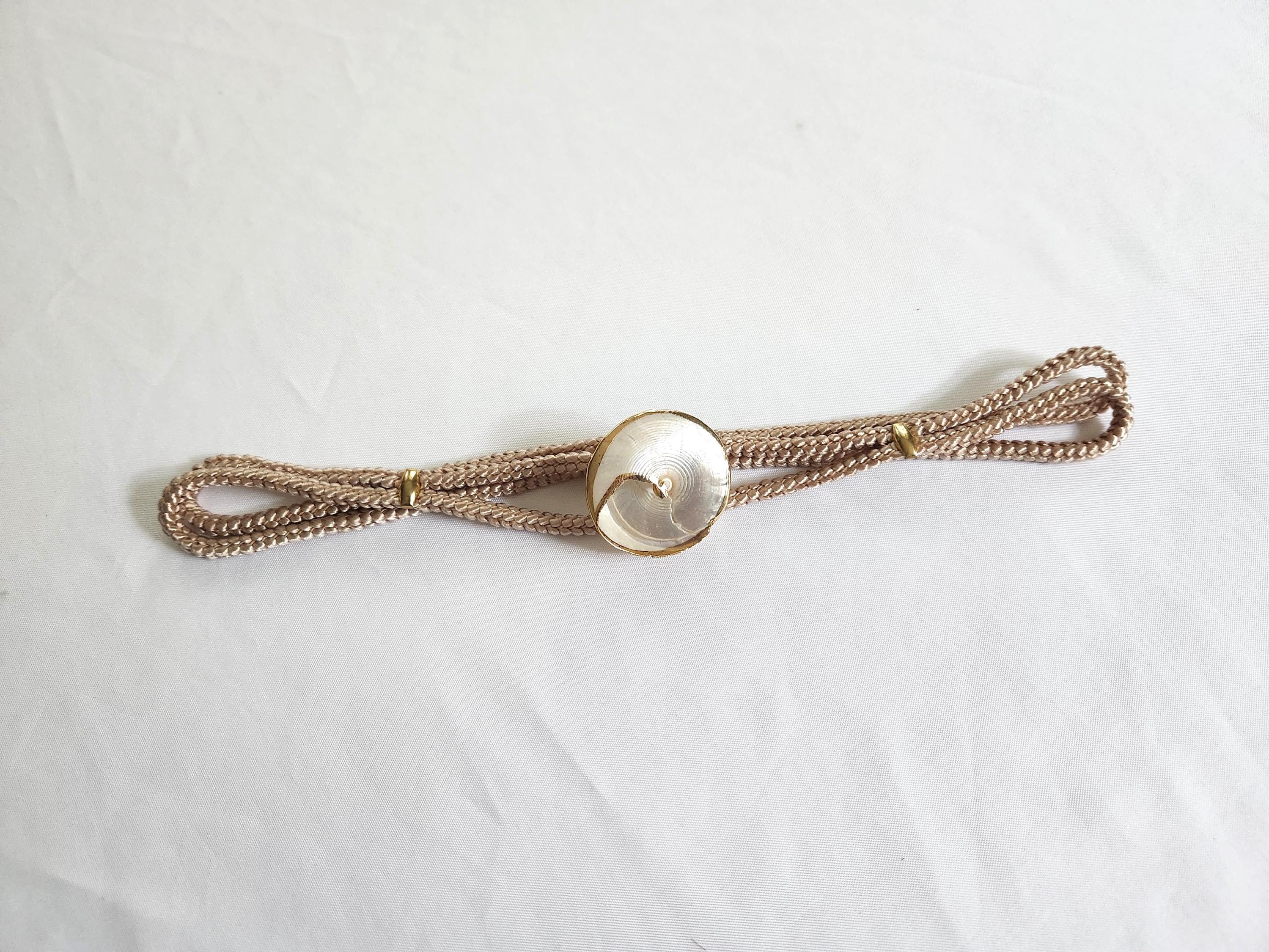 VINTAGE 80s Seashell ROPE BELT O/S Boho Hippie Chic 90s Macrame & Cowrie Shell Belt - Lucky Vintage main image 4