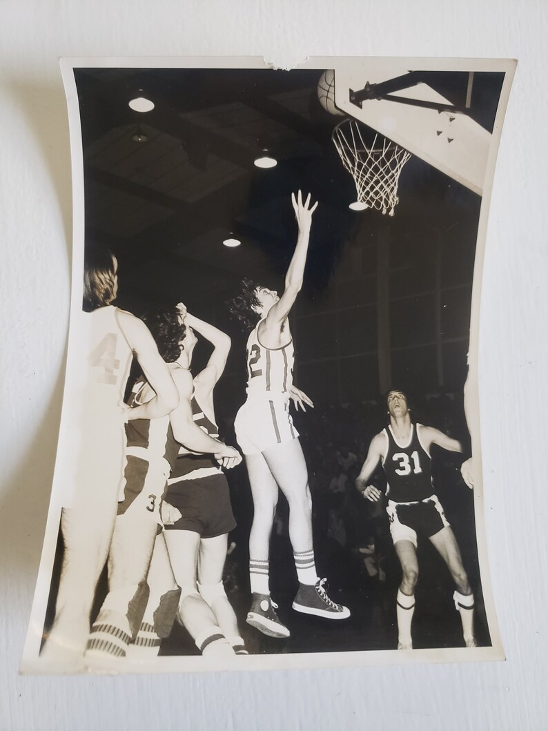 Retro Americana 70/'s Sports Photography Action Shots Kids Room Decor - Vintage 1970/'s High School Basketball Black /& White Photographs