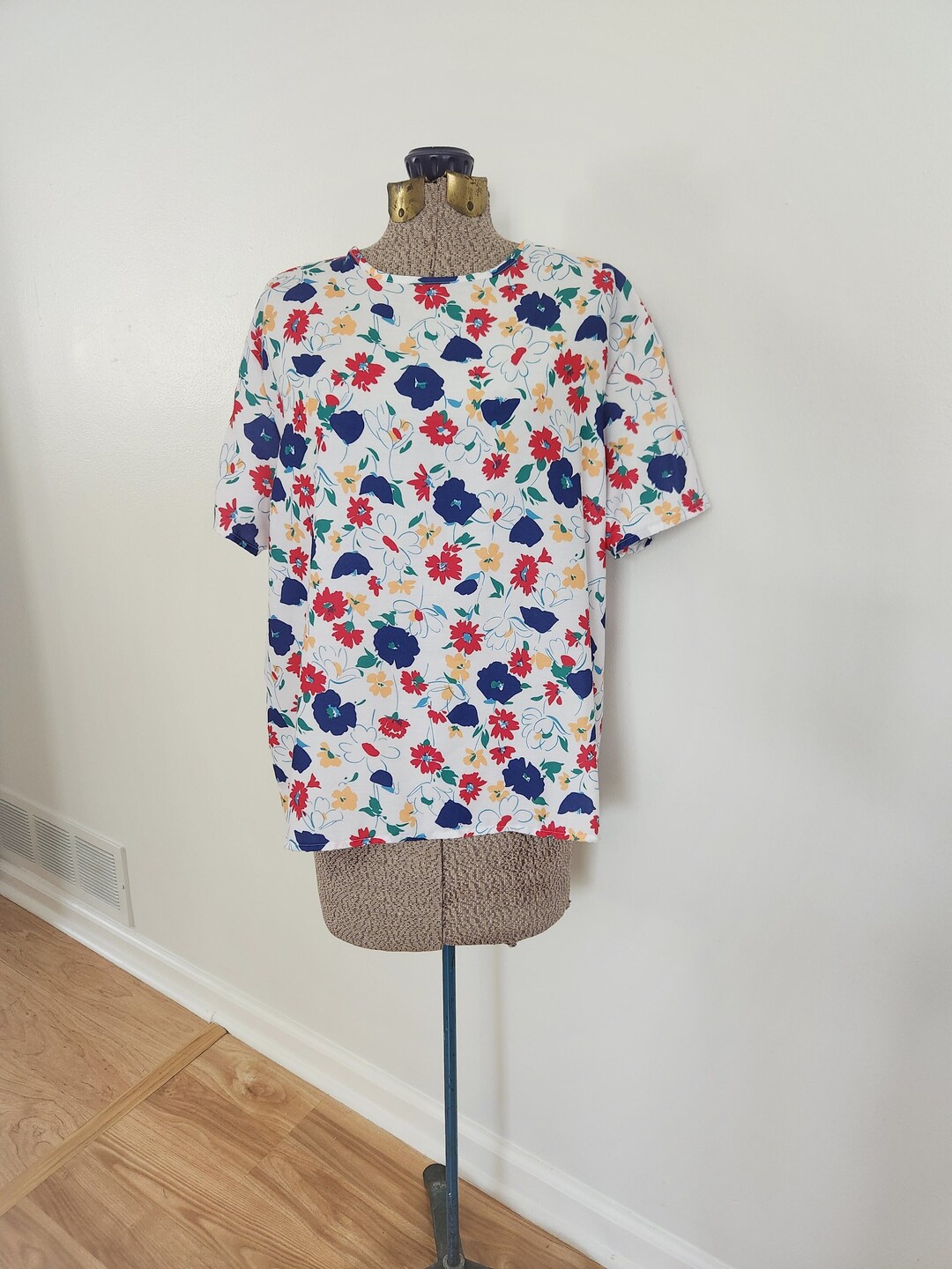 Vintage Blair Boutique Primary Colors Flower T-shirt Style Blouse ...