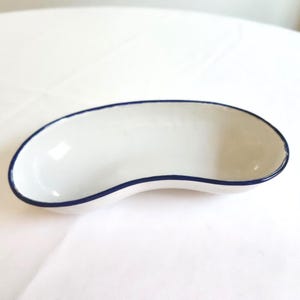 Vintage White & Blue Enamel Curved Basin --- Retro White Medical Czechoslovakia Enamelware Kidney-Shaped Dish Unique Candy Dish Home Decor