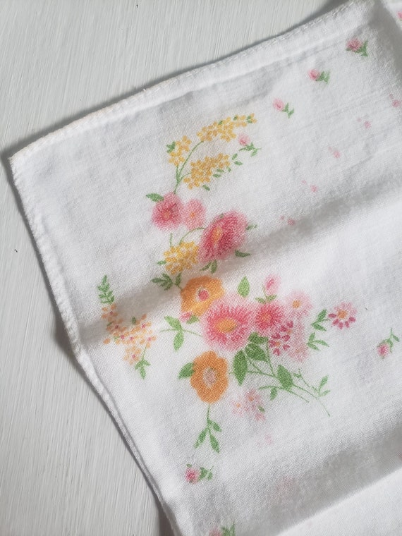 Vintage Pink Red Yellow Wildflowers Handkerchiefs… - image 6