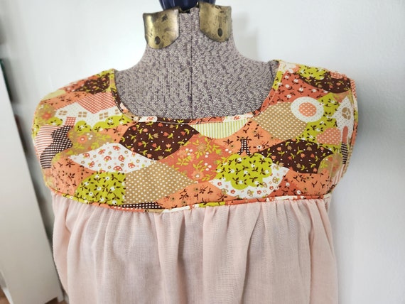 Vintage Peach Pink & Patchwork Pattern Nightie Dr… - image 3