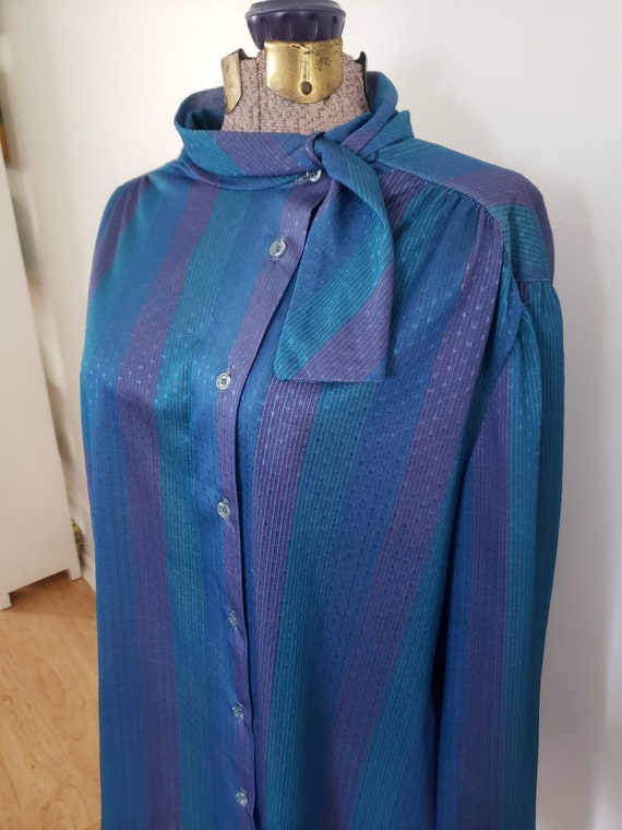 Vintage Lady Devon Blue Striped Shirt --- Retro 1… - image 3