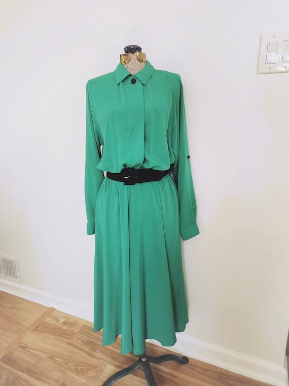 Vintage Ms Chaus Green Dress with Black Belt --- … - image 1