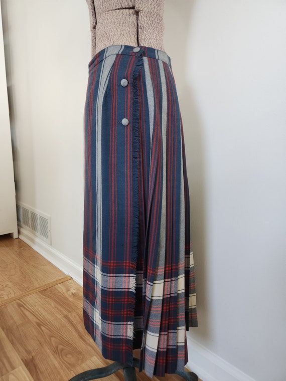 Vintage Aljean Canada Pure Virgin Wool Striped Pl… - image 4