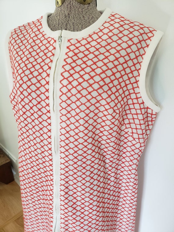 Vintage Red & White Geometric Line Pattern Babydo… - image 3