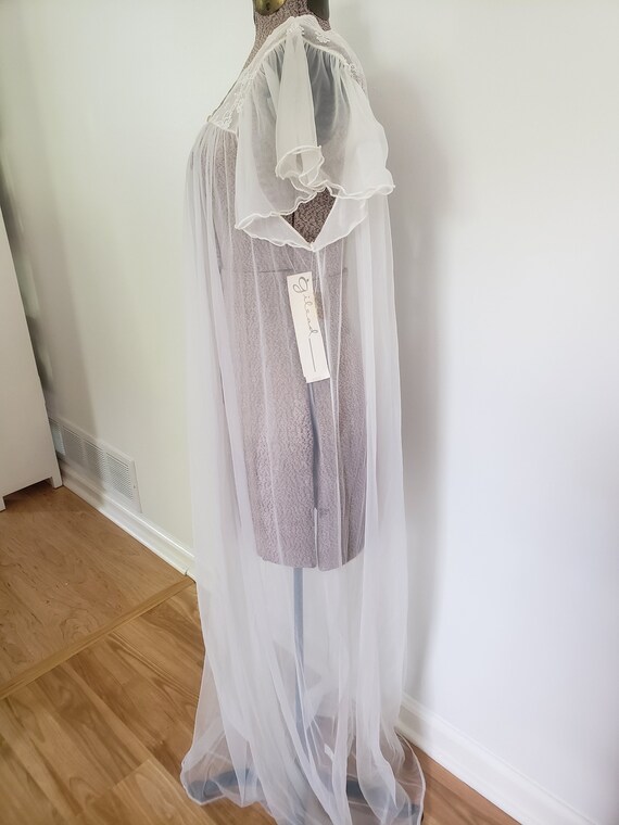 Vintage Gilead Sheer White Peignoir Robe with Lac… - image 5
