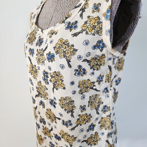 Vintage Yellow & Blue Flowers Tank Top Retro Cute Floral Print Women's Clothing Sleeveless Gardener Plant Lady Fashion Summer Shirt image 3