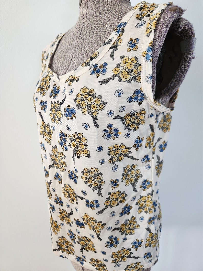Vintage Yellow & Blue Flowers Tank Top Retro Cute Floral Print Women's Clothing Sleeveless Gardener Plant Lady Fashion Summer Shirt image 3