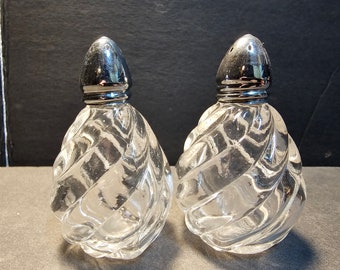 Irice Spiral Salt &Pepper Shakers