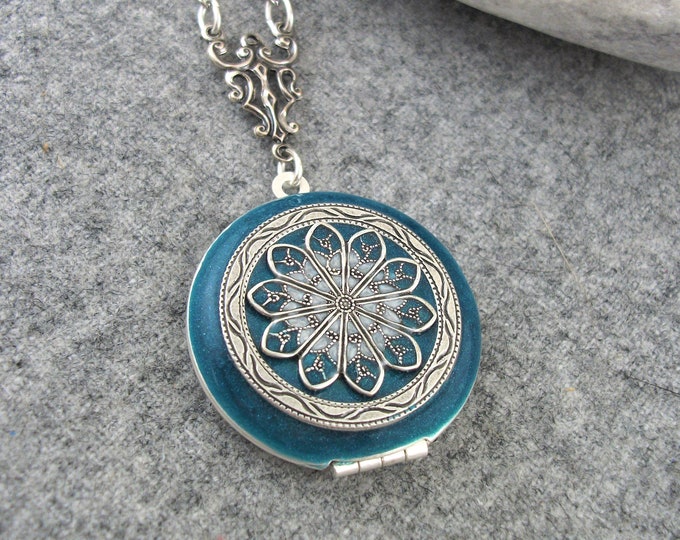 Cottage Garden Through My Eyes - Locket in legno invecchiato con scritta  Plays You Light Up My Eyes