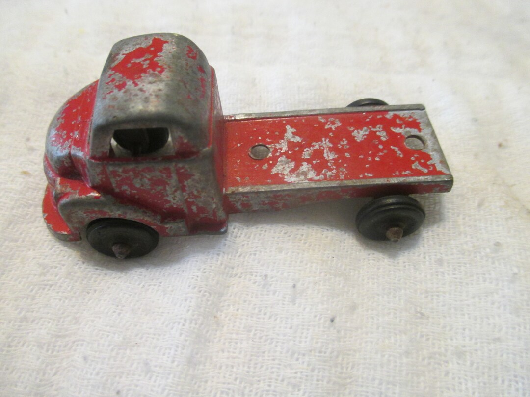 Vintage 1940's Tootsie Toy Red Truck 3 Inches Long Gppd Patina Etsy