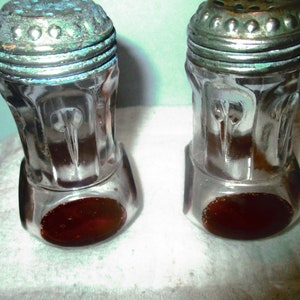Vintage Round Salt & Pepper Shakers