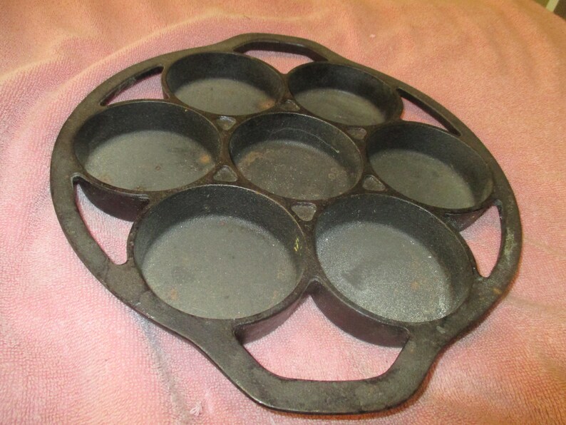 Vintage Biscuit Pan Cast Iron by Lodge U.S.A. 7B2 Etsy