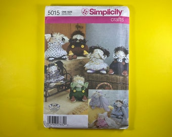 Simplicity 5015 UNCUT Doll Sewing Pattern Decorative Dolls in 2 Sizes